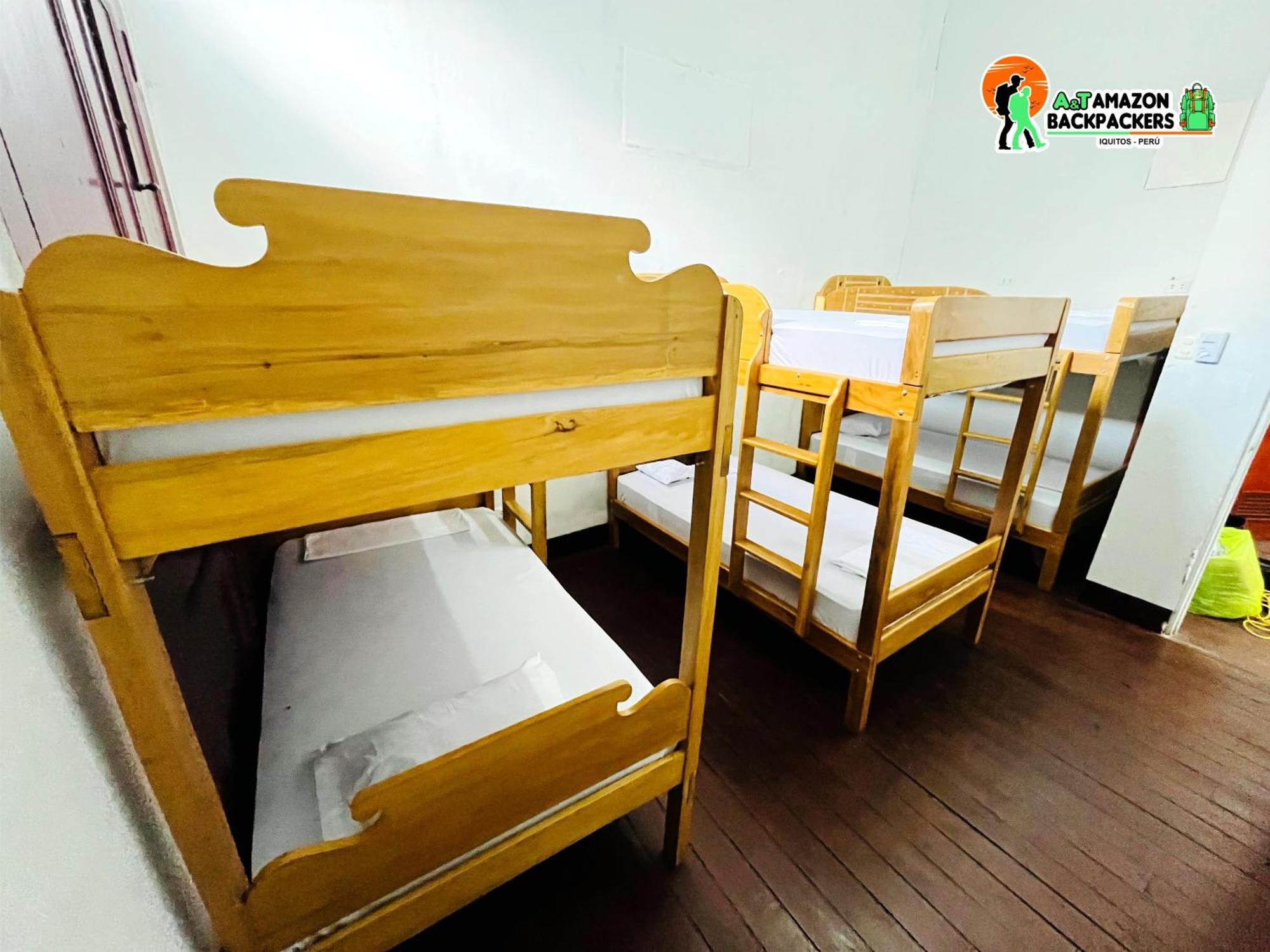 A&T Amazon Backpacker'S Bed and Breakfast Iquitos Exteriör bild