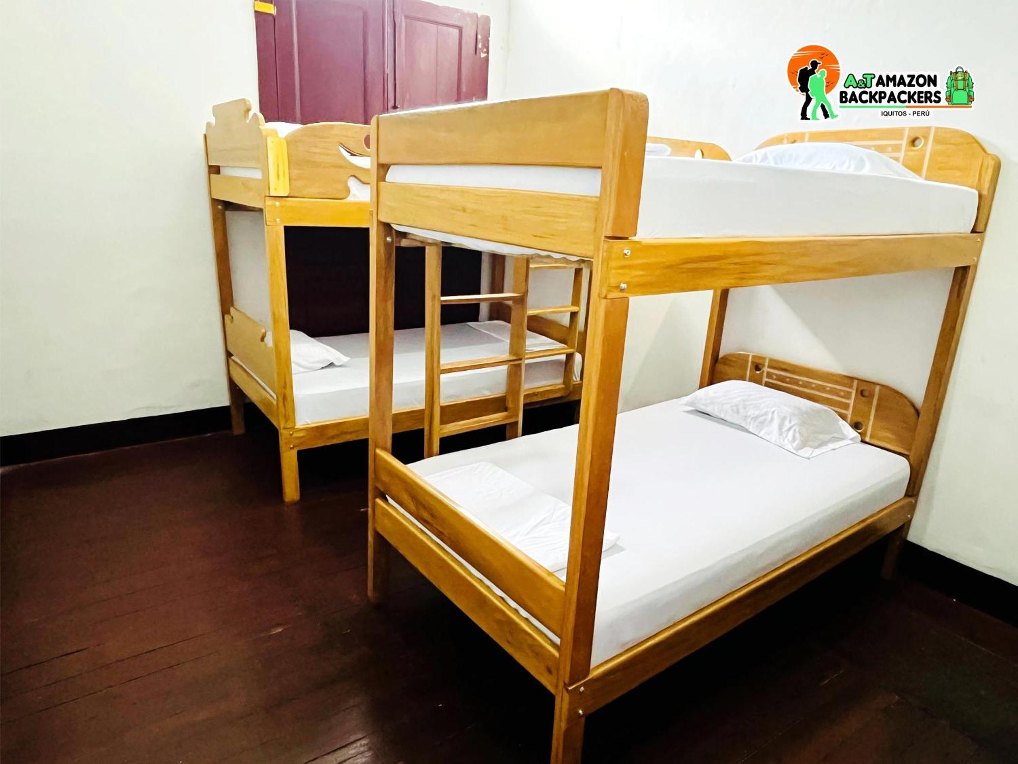 A&T Amazon Backpacker'S Bed and Breakfast Iquitos Exteriör bild