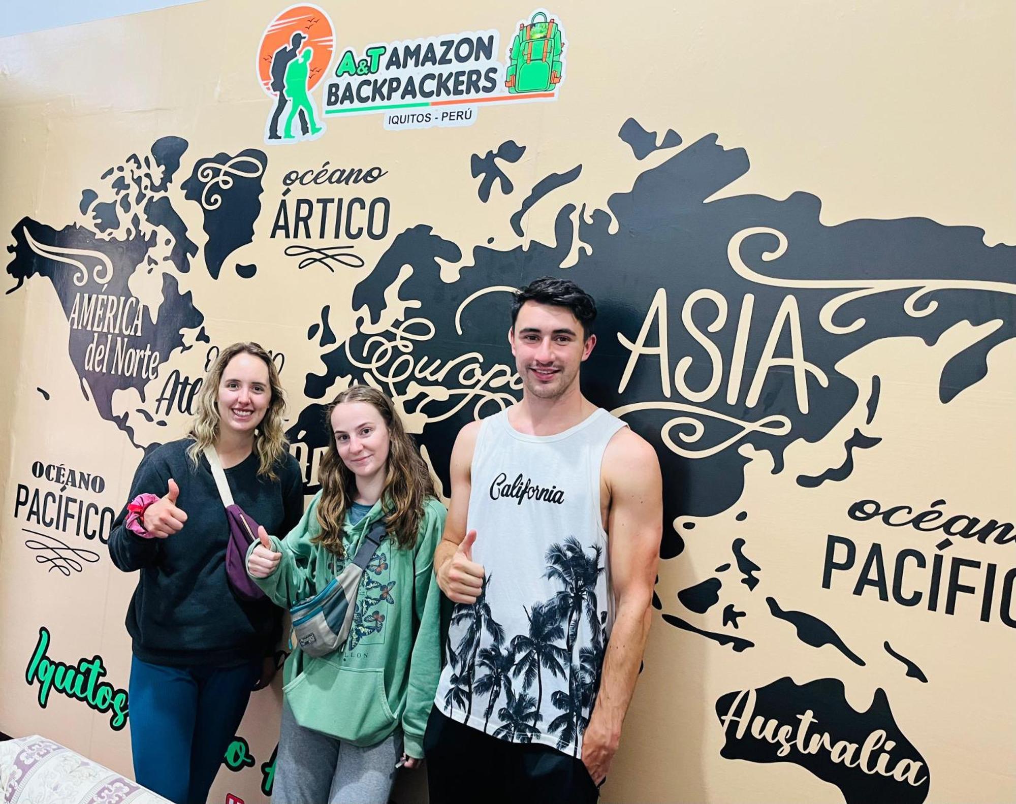 A&T Amazon Backpacker'S Bed and Breakfast Iquitos Exteriör bild