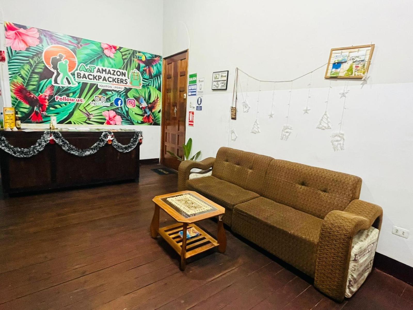 A&T Amazon Backpacker'S Bed and Breakfast Iquitos Exteriör bild